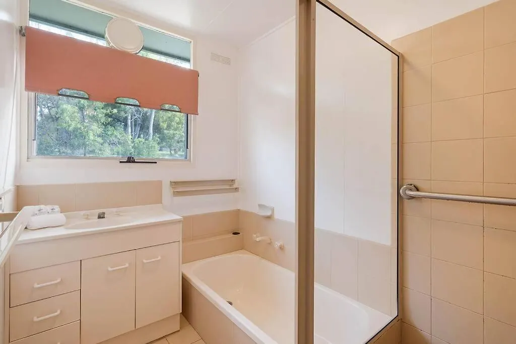 Sea Home With A View At Pambula Beach-Pet Friendly 0*,  Austrálie